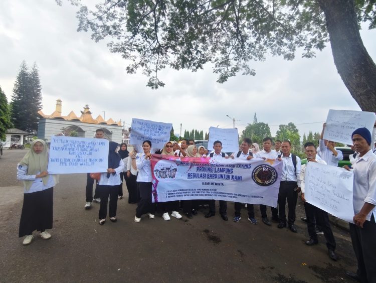 Honorer Lampung Gelar Aksi di DPRD, Tuntut Kepastian Status dan Formasi PPPK