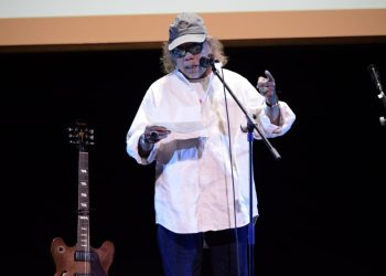 Malam Panggung Penyair PPN XIII, Isbedy Stiawan ZS Curi Perhatian Lewat “Tungku di Jalan Raya”