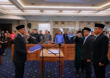 Resmi Dilantik, Anang Risgiyanto Pimpin Bappeda dan Rendi Riswandi Nahkodai BKD Lampung