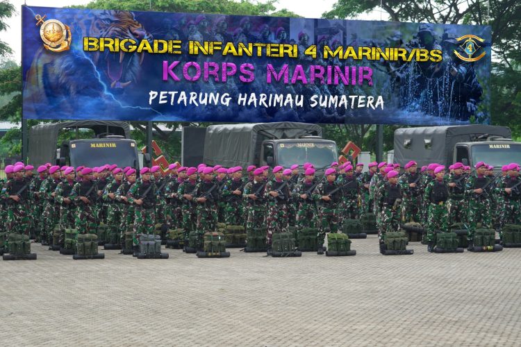Siap Sukseskan HUT ke-80 TNI, Danbrigif 4 Marinir/BS Pimpin Apel Kesiapan Personel dan Material di Pesawaran