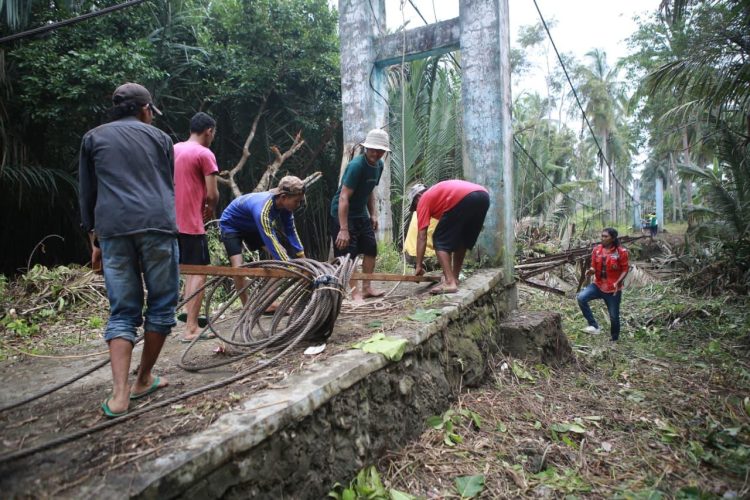Gotong Royong Jadi Kunci, Jembatan Gantung Tampang Muda Mulai Terbentang dan Perkuat Koneksi Warga