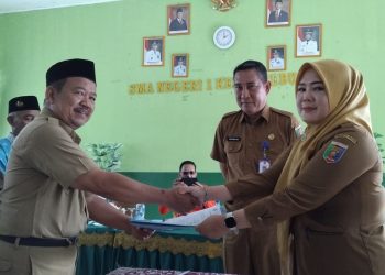 Serah Terima Jabatan Kepala SMAN 1 Kebun Tebu, Emma Haryani Resmi Jadi Plt, Disambut Penuh Harapan