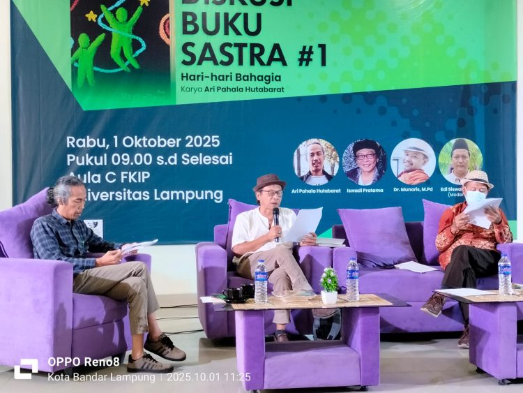 Diskusi Buku “Hari-Hari Bahagia”: Iswadi Pratama Bongkar Mitos Kebahagiaan dalam Puisi Ari Pahala