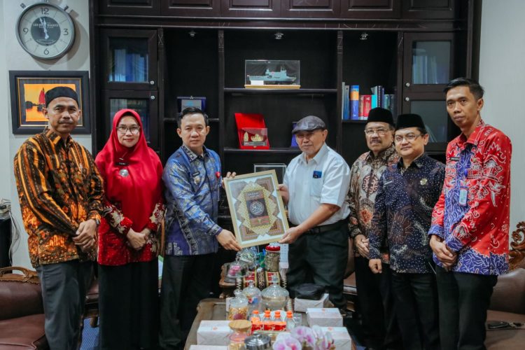 Pemprov Lampung Siap Cetak Sejarah dengan Penulisan Mushaf Al-Qur’an Bernuansa Budaya Lampung