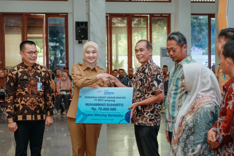 Akad Massal KUR 2025 di Lampung: Rp919 Miliar Disalurkan untuk 15.381 UMKM, Presiden Pantau Virtual