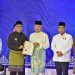 Gubernur Lampung Rahmat Mirzani Djausal Menerima Anugerah Tun Perak DMDI dalam Konvensyen ke-23