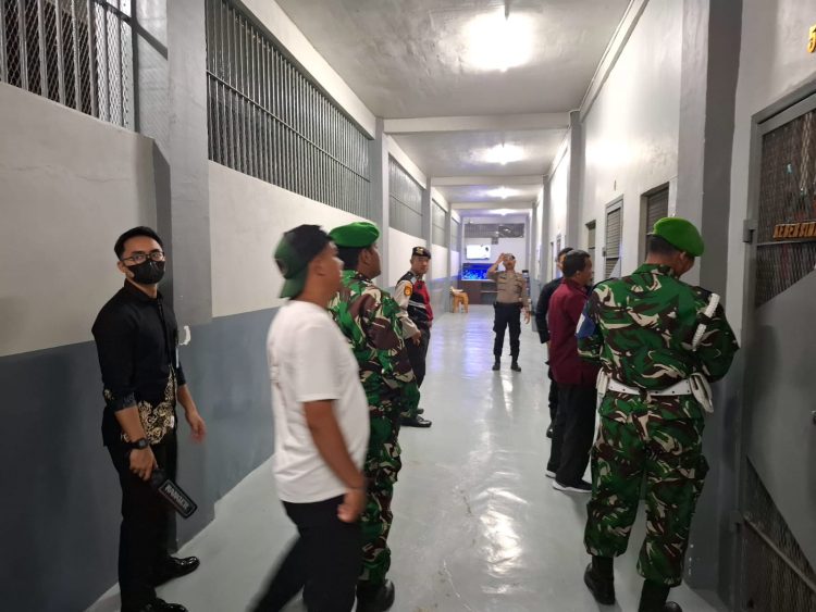 Razia Gabungan TNI–Polri di Lapas Kalianda, Kalapas Turun Langsung Pastikan Tidak Ada Pelanggaran