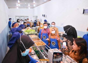 Bupati Pesawaran Tinjau Satuan Pelayanan Pemenuhan Gizi Padang Manis, Pastikan Kualitas dan Distribusi Tepat Sasaran