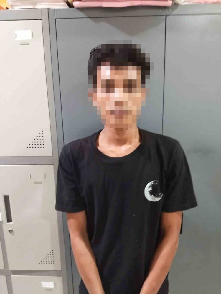 Polisi Panjat Tower, Warga dan Aparat Bersinergi Amankan Pelaku Pencurian Kabel di Rajabasa