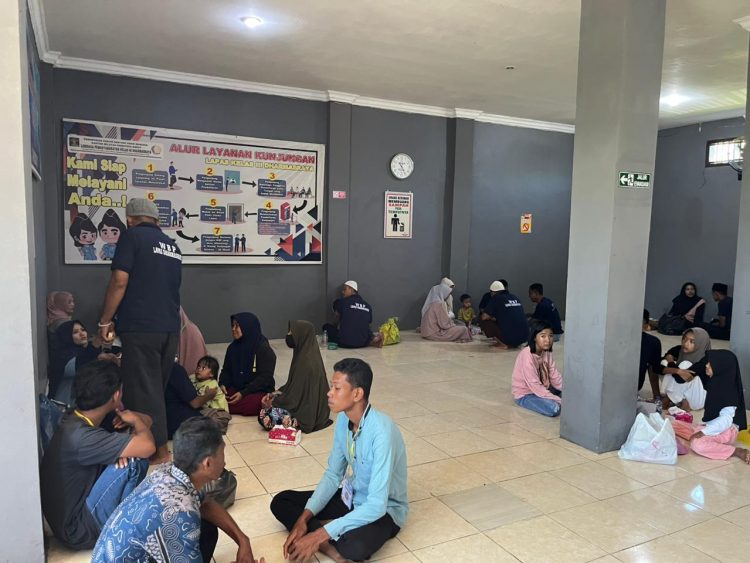 Lapas Dharmasraya Layani Kunjungan Keluarga Warga Binaan dengan Sentuhan Humanis dan Pengawasan Ketat