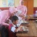 Ketua Bhayangkari Cabang Lampung Selatan Tinjau Program Makan Bergizi di TK Kemala Bhayangkari dan SDN 2 Way Urang, Pastikan Anak Tumbuh Sehat