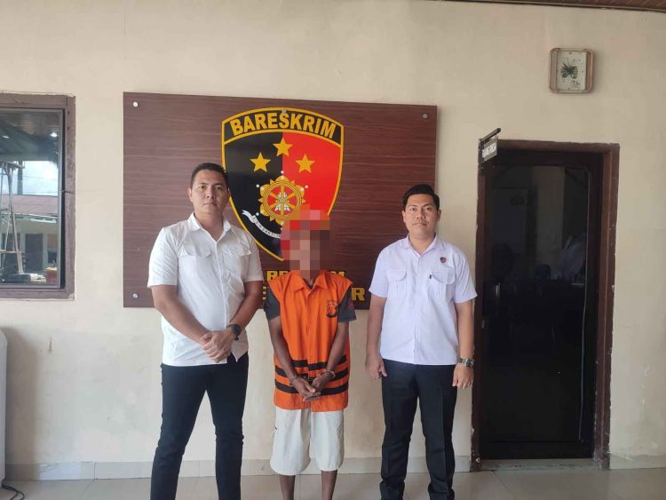 Drama Gudang Hajimena: Penjaga Curang Ketangkap Basah Curi Terpal Rp7,7 Juta