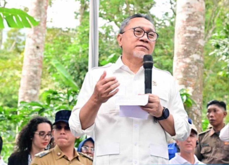 Gunung Rajabasa Jadi Fokus Penting, Menko Zulkifli Hasan Tegaskan Peran Hutan Lindung untuk Masa Depan Lampung Selatan