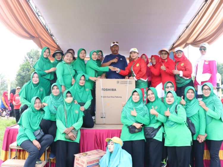 Gebyar Senam Beguwai Jejama Wawai Lampung Tengah: Ratusan Warga Ikuti Olahraga Seru dan Perkuat Pemberdayaan Perempuan