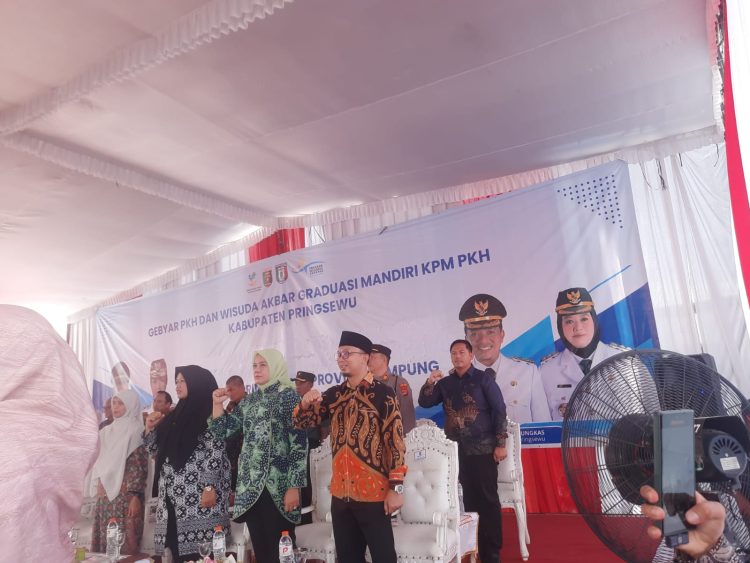 Wisuda Mandiri PKH 2025 Dorong Kemandirian Keluarga Pringsewu