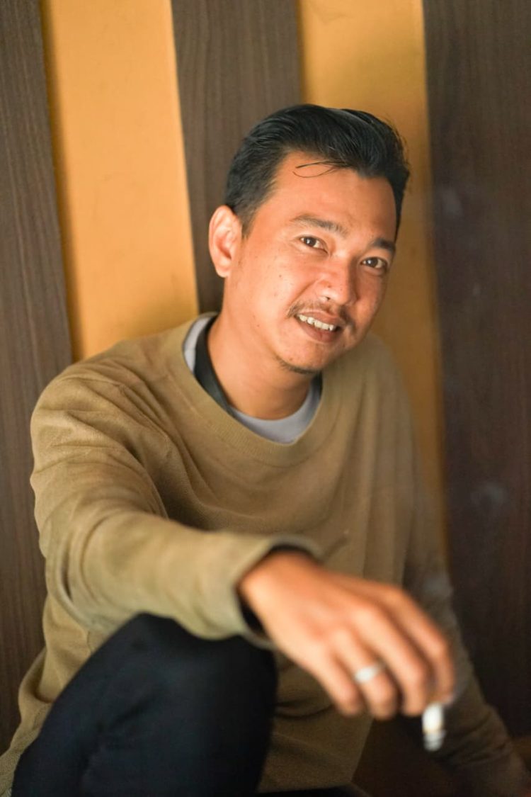 Muhammad Alfariezie, Penyair Muda Lampung yang Kritik Doa dan Materialisme