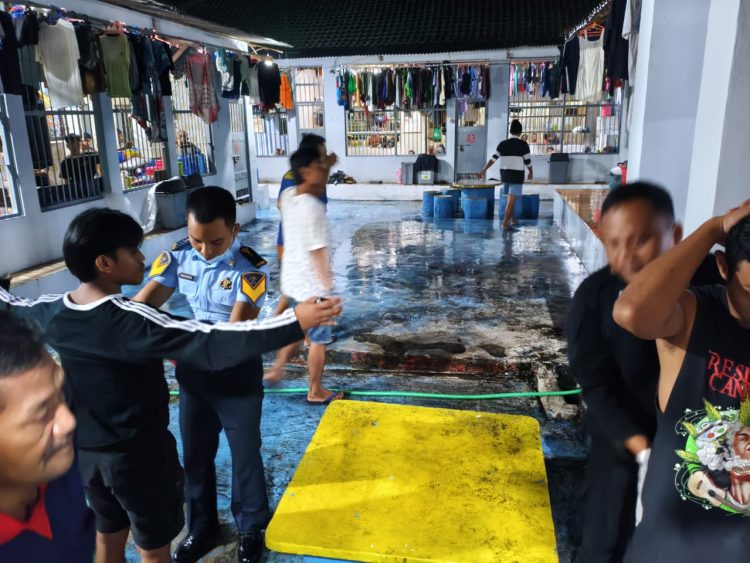 Kalapas Kalianda Turun Langsung Amankan Blok Hunian Saat Siaga Nataru