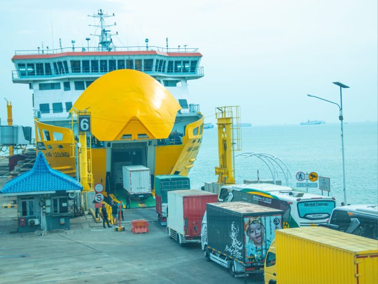 Pelabuhan Merak Ambil Alih Penyeberangan Saat Ciwandan Tergenang