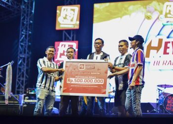 HS Gandeng Slank, Donasi Ratusan Juta Diserahkan bagi Korban Banjir dan Longsor Sumatera