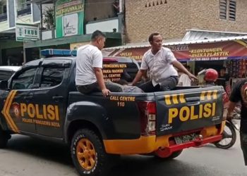 Penusukan di Tengah Keramaian Pasar Sarinongko, Korban Dilarikan ke Rumah Sakit