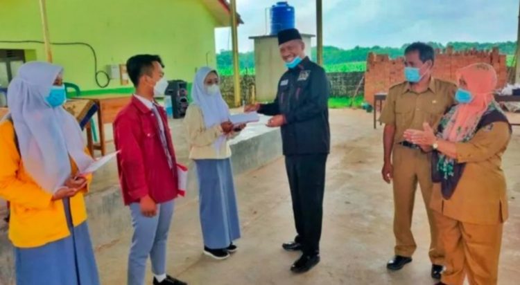 Membersihkan Daerah Lewat Literasi, Tafsir Lampung Tengah Terang ala Koheri