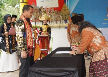 Pengukuhan DKP, Bupati Pringsewu Ajak Jaga Kearifan Lokal di Tengah Kemajemukan