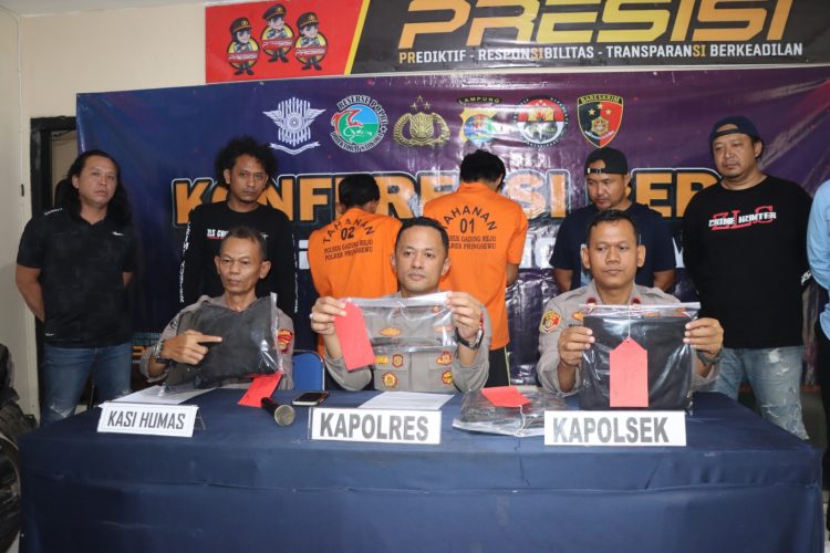 Polres Pringsewu Amankan Dua Tersangka Kasus Pembunuhan di Lapo Tuak, Satu Pelaku Masih Buron