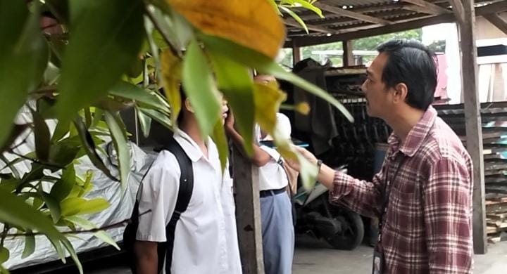 Belajar 4 Jam Sehari, Ekskul Nihil: Potret Buram SMA Siger