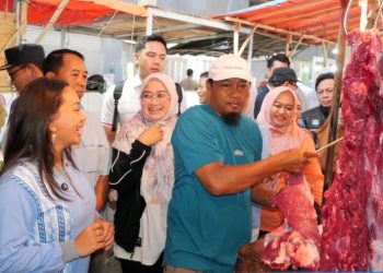 Interaksi Hangat Zita Anjani dengan Pedagang Warnai Pemantauan Sembako