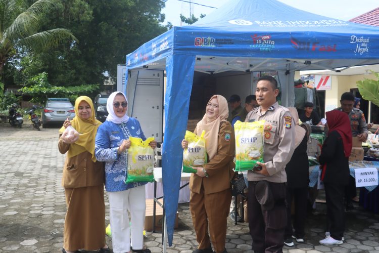 Tekan Harga Saat Ramadan, Polres Lamsel dan Pemda Gelar Pasar Murah