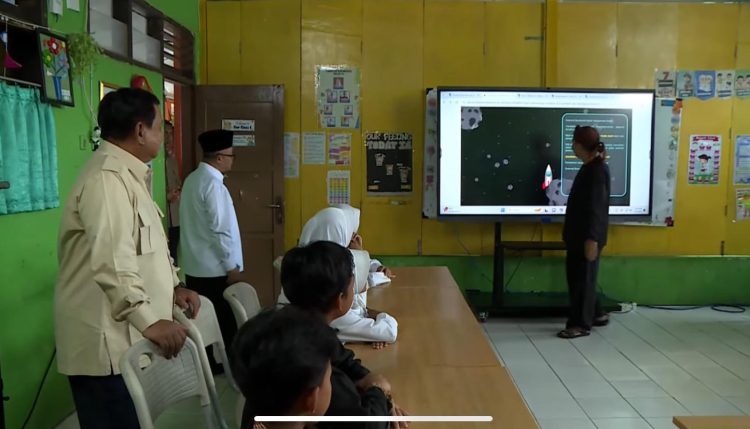 Sekolah Swasta di Lampung Masih Menunggu Bantuan Laptop dan Smart Board