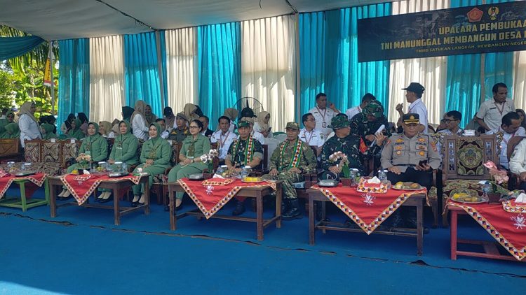 TNI Bangun Jalan 2,5 Km di Kalimiring, Warga Sambut Antusias