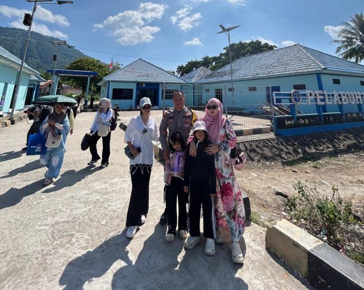 Keindahan Bahari Lampung Selatan Diangkat oleh Anggota Polri