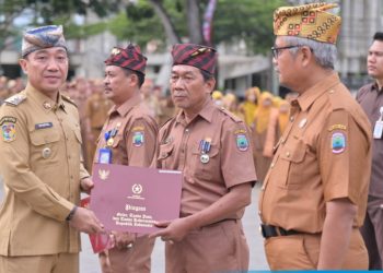 Tiga Insan Pendidikan Lampung Selatan Dapat Penghargaan dari Presiden