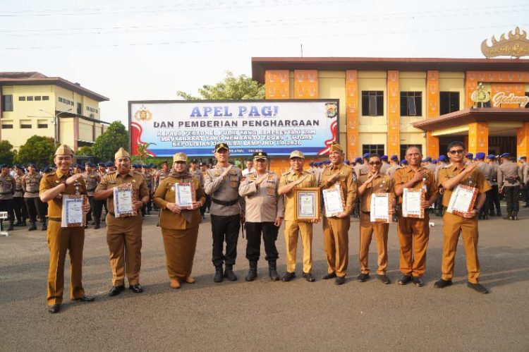 Penghargaan Kapolda Lampung untuk Bupati Pringsewu Wujud Kolaborasi Kamtibmas