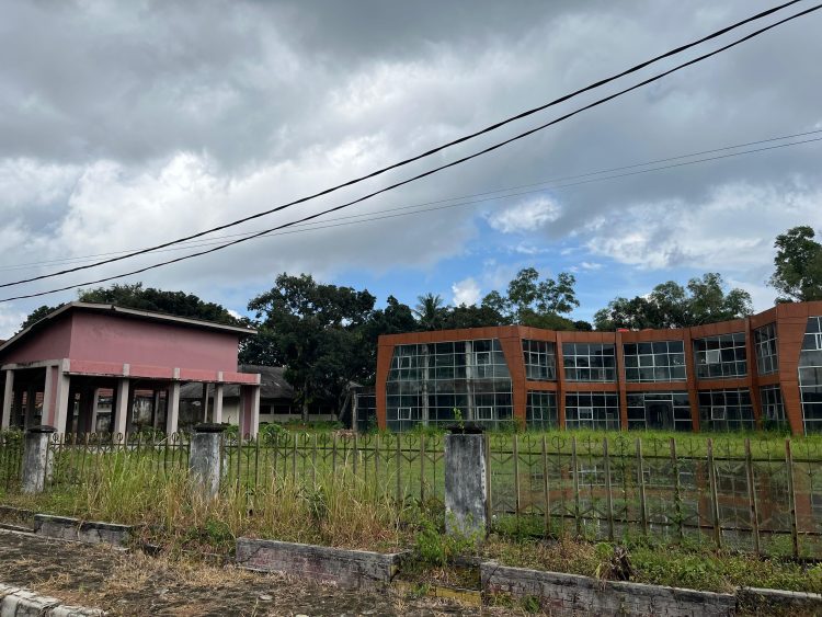 Gedung Kaca dan MPP Lampung Timur Mangkrak Bertahun-tahun, Aparat Diminta Turun Tangan