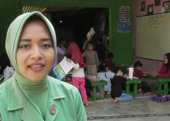 Puluhan Anak Desa Antusias Belajar di Rumah Babinsa Purbolinggo