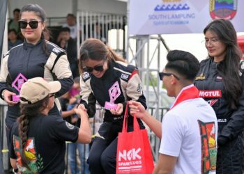 Zita Anjani Hadir Langsung, Drifter Wanita Cur i Perhatian di Kalianda