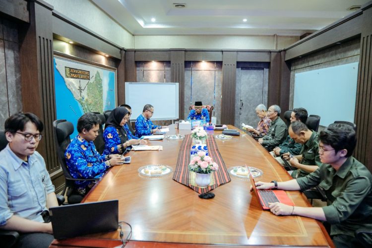 Gubernur Mirza Perkuat Tata Kelola Hutan, Fokus Tingkatkan PNBP dan Kesejahteraan Masyarakat