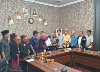 Datangi Kantor Bupati dan DPRD, Forum Segekhi Suku Sampaikan Aspirasi Tolak PLTP