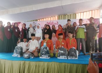 60 Santri Yatim Dapat Bantuan Sekolah di Milad Ke-2 Pesantren Al Ishlah