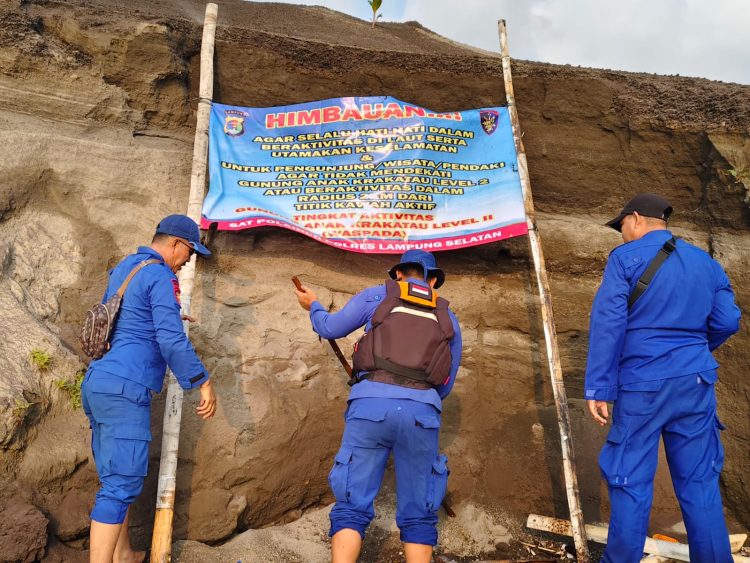 Keselamatan Jadi Prioritas, Polda Lampung Pasang Papan Imbauan di Kawasan Krakatau dan Selat Sunda