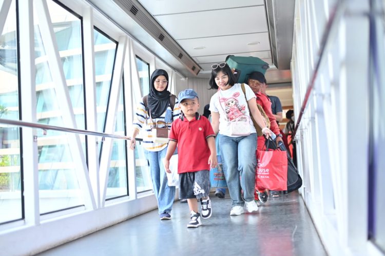 Merak–Bakauheni dan Ketapang–Gilimanuk Padat, ASDP Tetap Jaga Kelancaran Penyeberangan