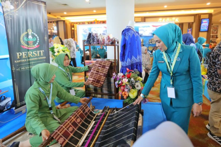 Dari Makassar, Batin Wulan Ajak PKK Lampung Perkuat Peran Keluarga Menuju Indonesia Emas 2045