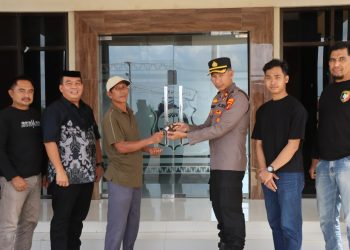 Wakapolres Pringsewu Apresiasi Warga yang Sukarela Serahkan Senpi Rakitan Sebelum Terjerat Hukum