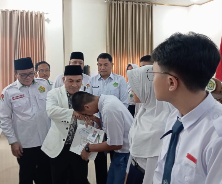 Prestasi Gemilang Pelajar Pringsewu, Kemenag Berikan Penghargaan untuk Juara OSN hingga O2SN