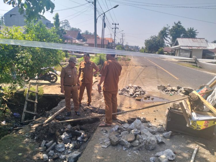 Banjir Rendam Permukiman, Gorong-Gorong Ambrol di Jalinbar Langsung Diperbaiki