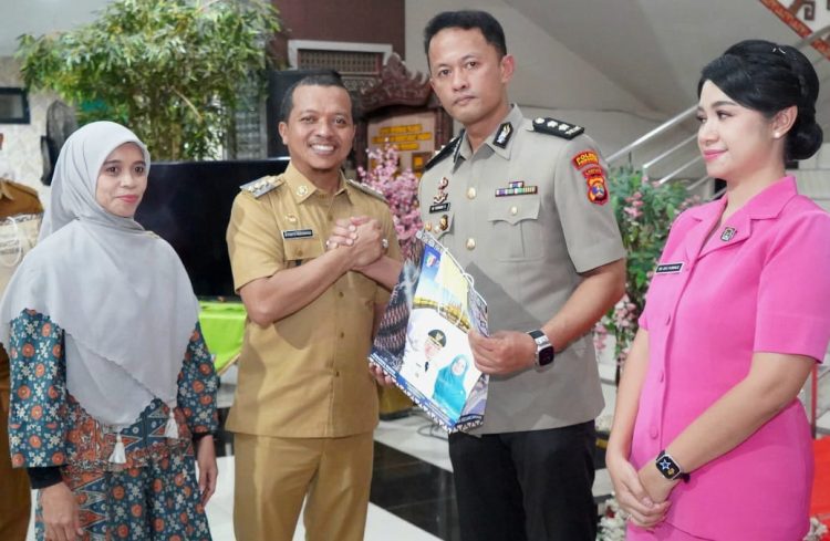 Kapolres Pringsewu Berganti, Bupati Sambut AKBP Dadi dengan Tangan Terbuka