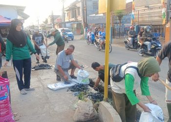 Saluran Air Tertutup Beton, Lurah Sukarame Tegur Warga dan Siapkan Laporan ke Eva Dwiana