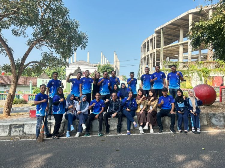 Sekwan Achmad Herry Pimpin Aksi Bersih-Bersih, DPRD Lampung Selatan Dukung Kalianda Hijau dan Nyaman
